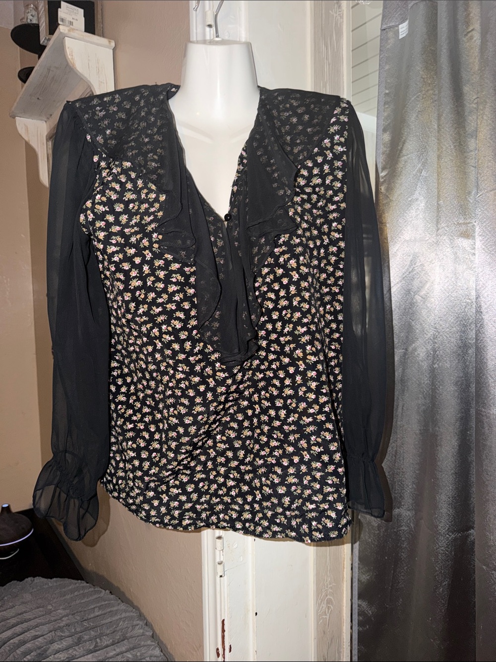Vintage Black Floral Ruffle-Neck Long Sleeve Blouse - Women's Top size medium